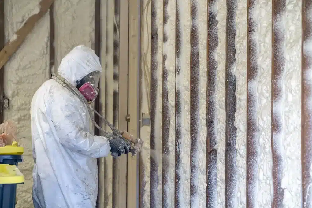 Top 6 Reasons Builders Switch to Spray Foam Insulation in 2025.